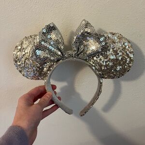 Silver sequin Minnie Mouse ears (Disney)